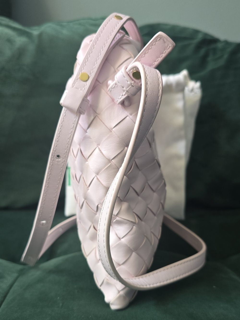 BOTTEGA VENETA Calfskin Intrecciato Mini Hop in Pink - Picture 5 of 7
